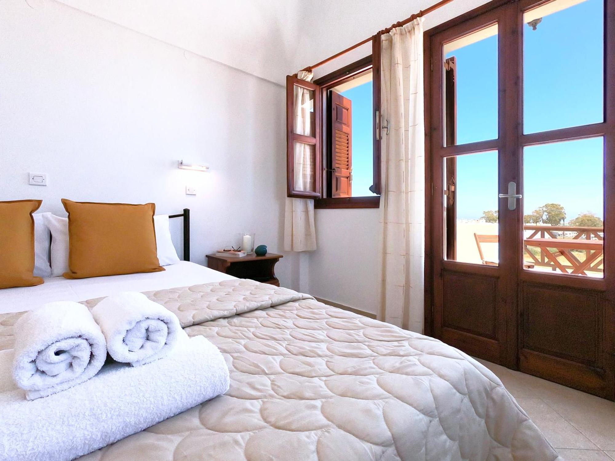 Almyra Villa Perissa  Exteriér fotografie